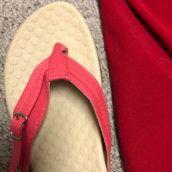 Vionic sandals with buckle - Picture 5 of 5